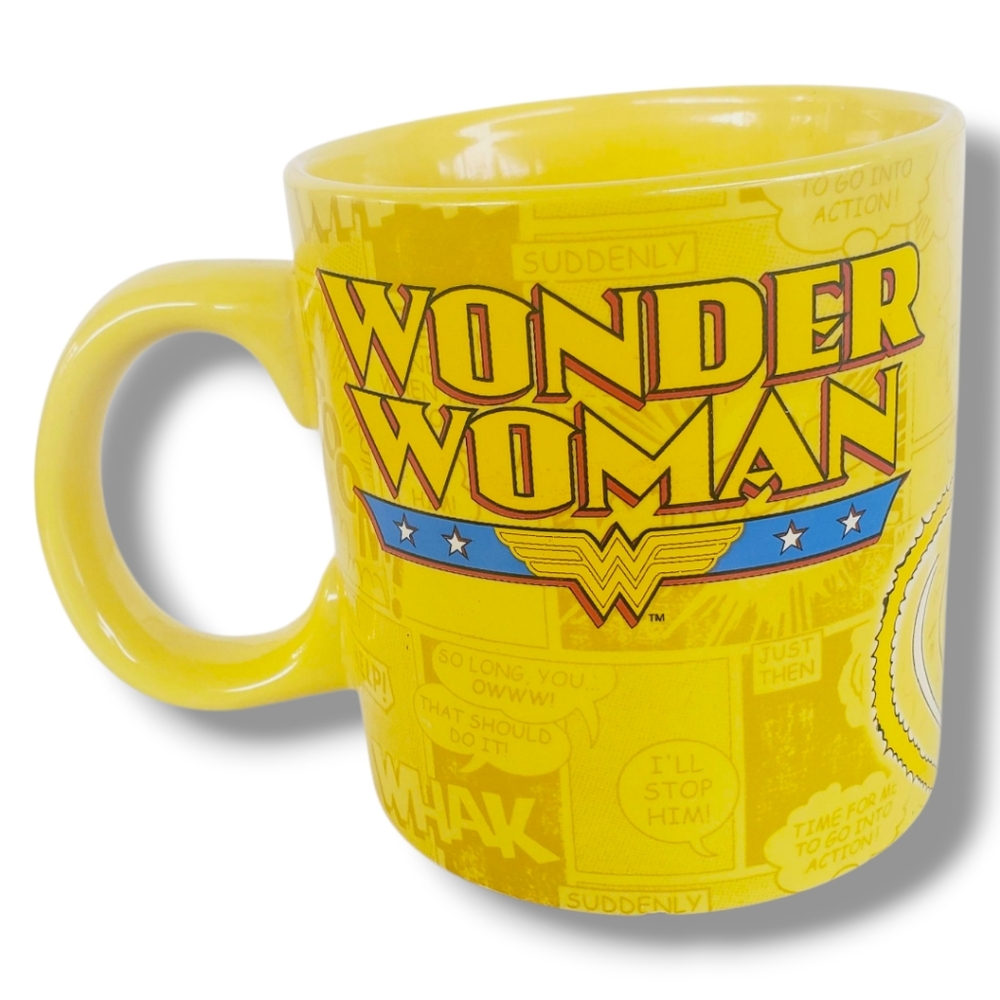 Wonder Woman Yellow Coffee Mug Logo Cup DC Comics 12 oz - Picture 2 of 4